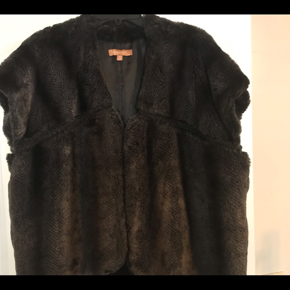 *ELLEN TRACY FAUX FUR VEST...